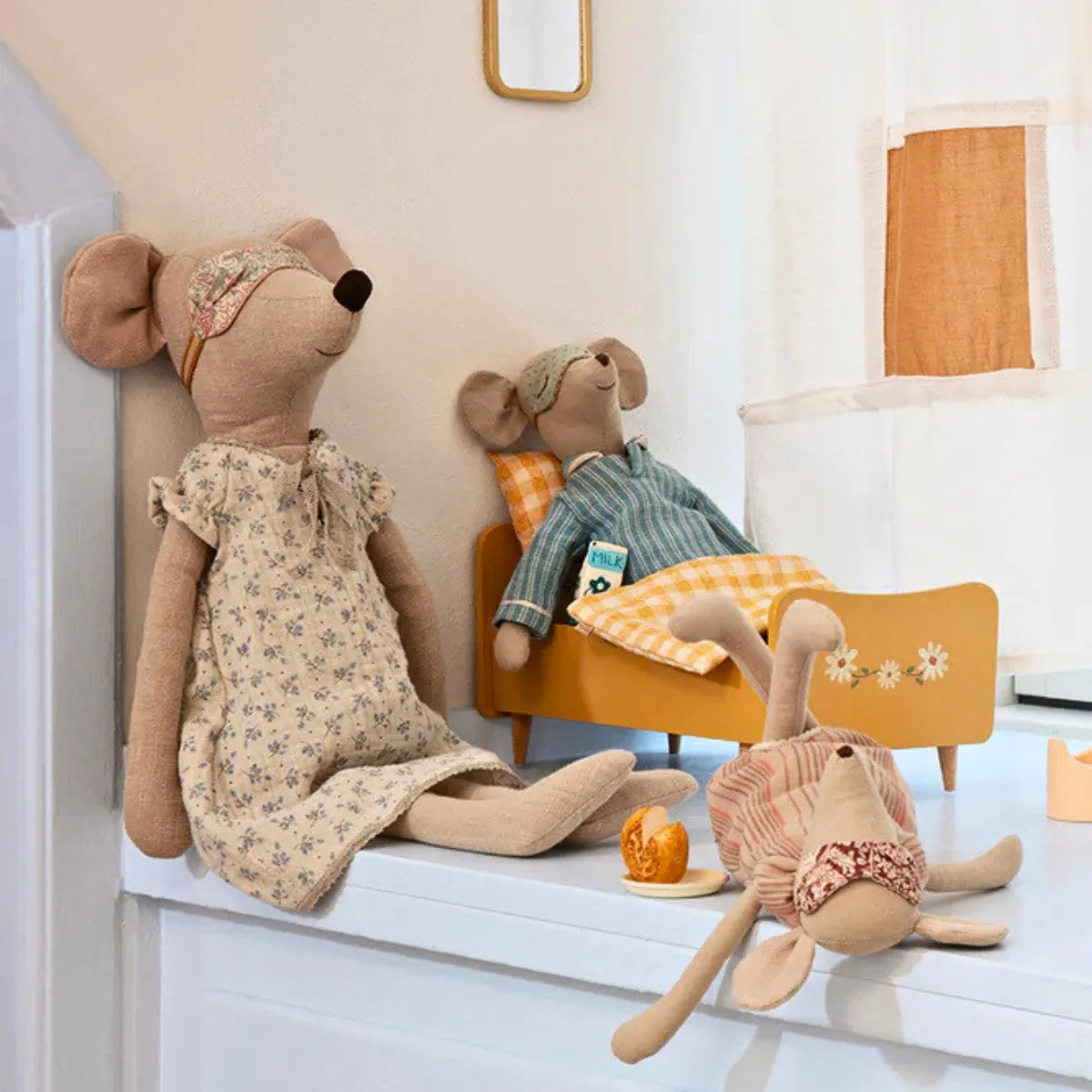 Maileg Maxi Mouse in Nightgown (2023)