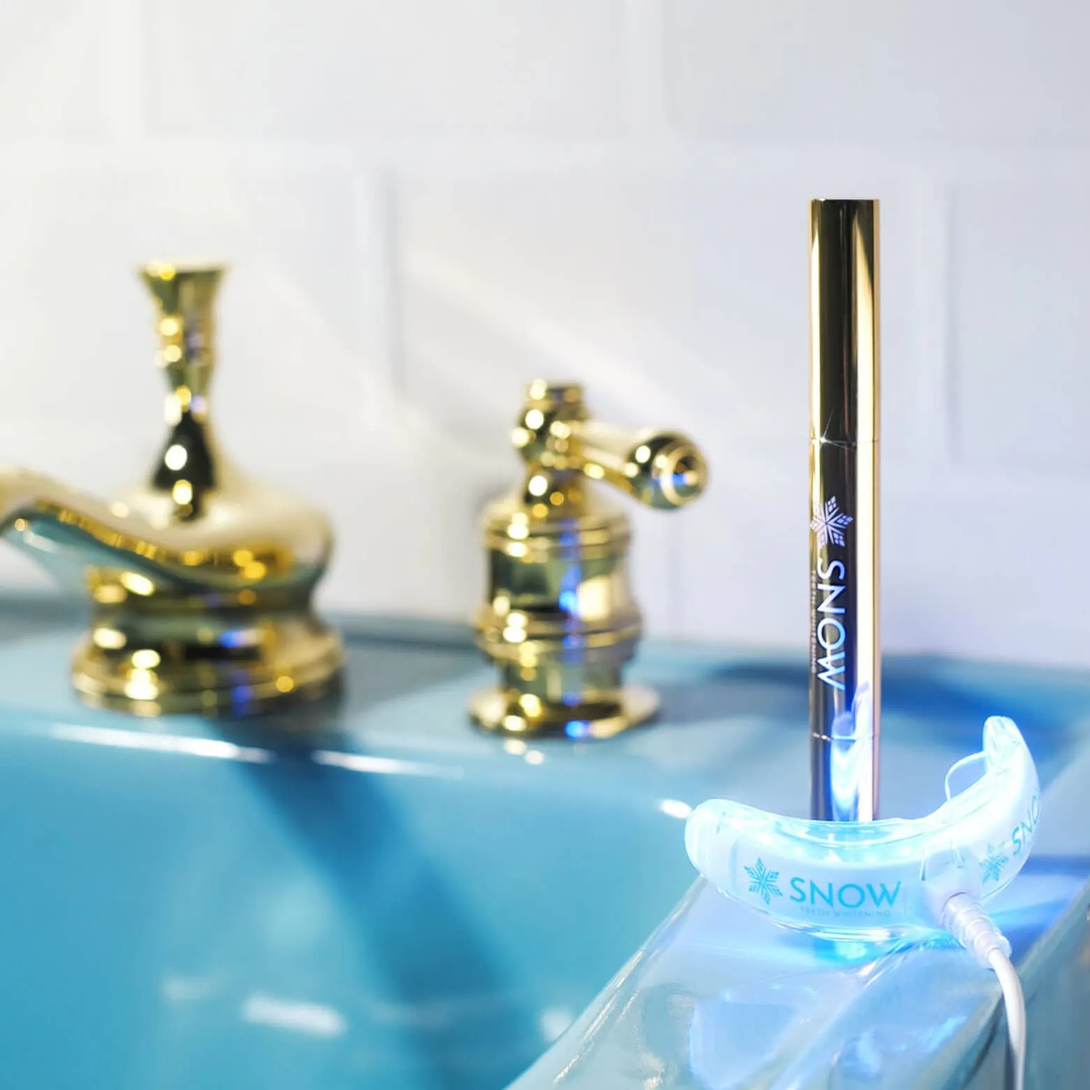 New Extra-Strength Teeth Whitening Serum
