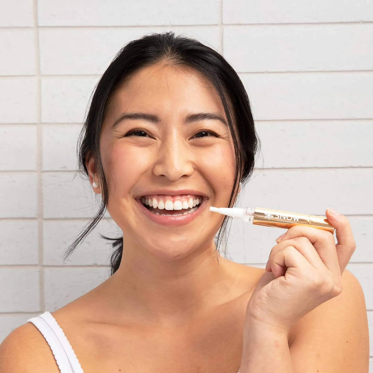 New Extra-Strength Teeth Whitening Serum