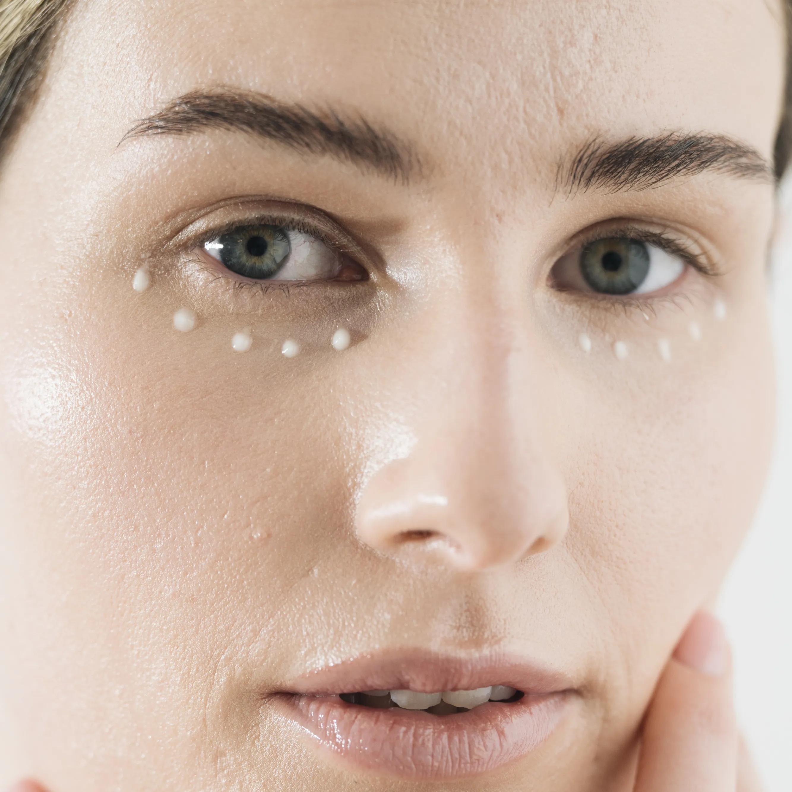Voya Bright Eyes Regenerating Eye Cream